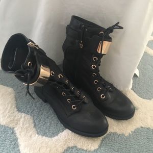 Black Boots 7.5